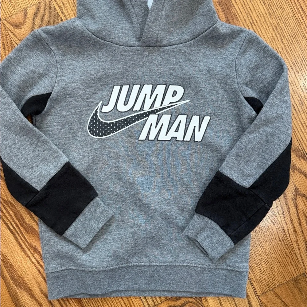 Boy’s Jordan Brand Hoodie/Sweatshirt. Size 4T. Like New Condition.